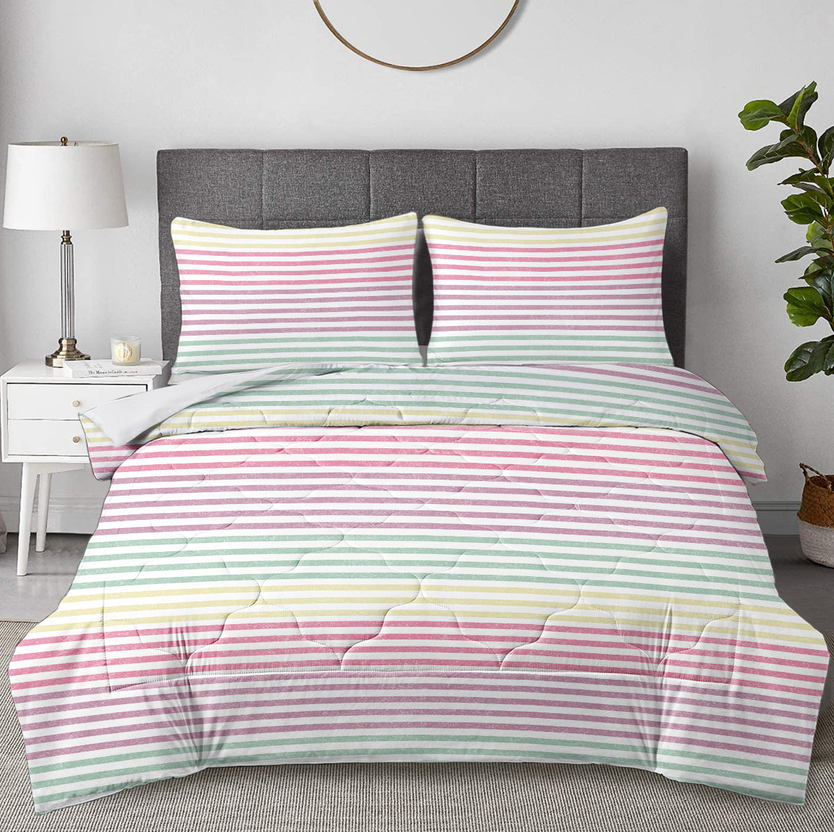Striped Comforter Set, Stylish Printed Bedding, Pink, for Bedroom — detail view 3