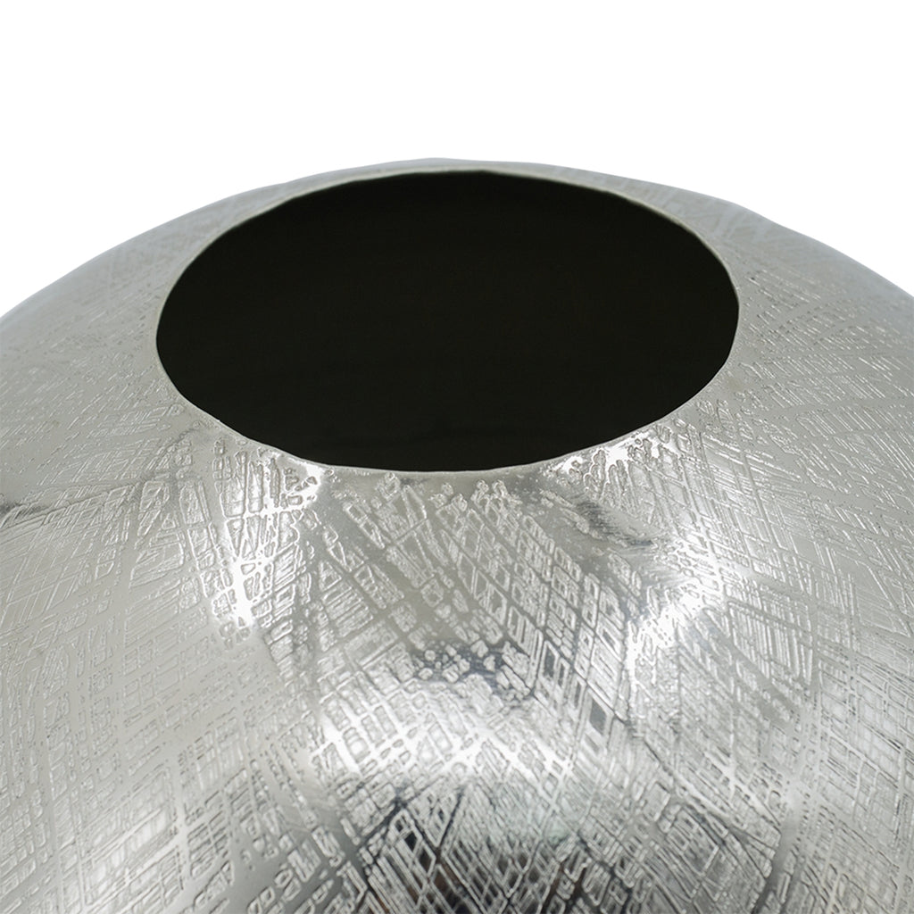 10.5x10.5x13 Aluminum Vase