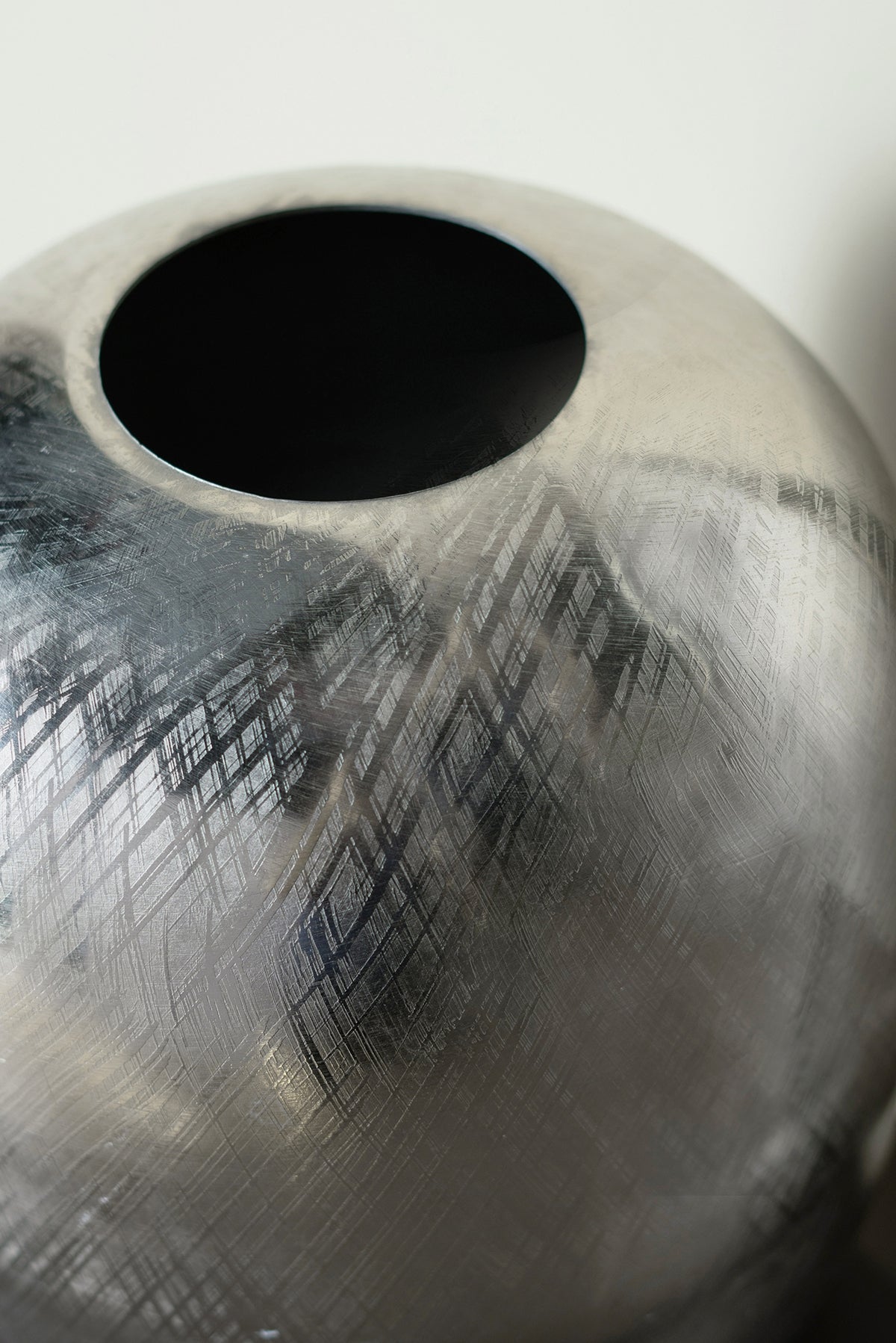 10.5x10.5x13 Aluminum Vase
