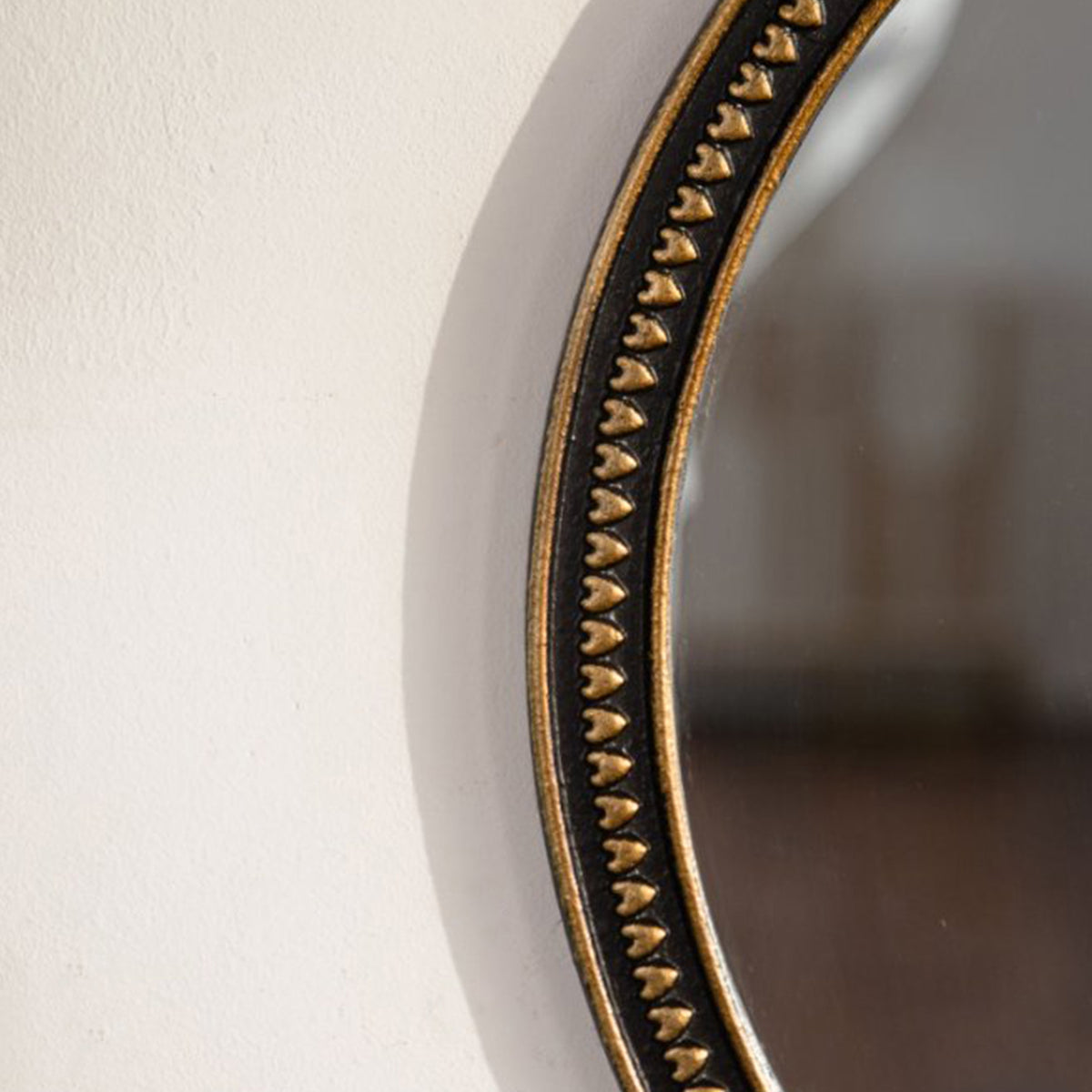 Vintage Round Wall Mirror, Gold Beaded Frame, for Living Room — detail view