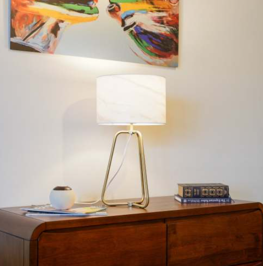 New Design Small Modern Stylish Desk Lamp In Stock In The United State